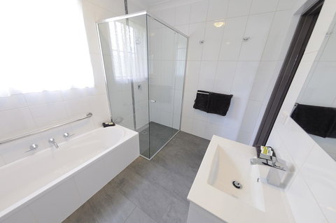 Greenvale Holiday Units - Hervey Bay Accommodation 2