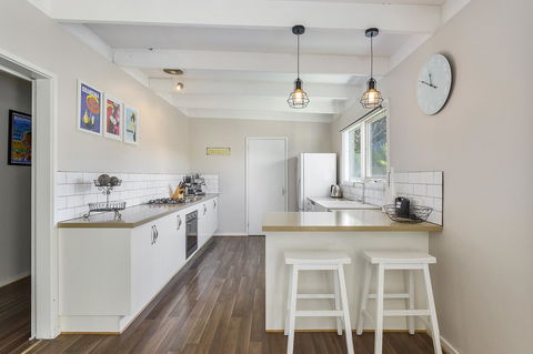 Blairgowrie Bella - Light Filled Home With Great Deck - Hervey Bay Accommodation 4