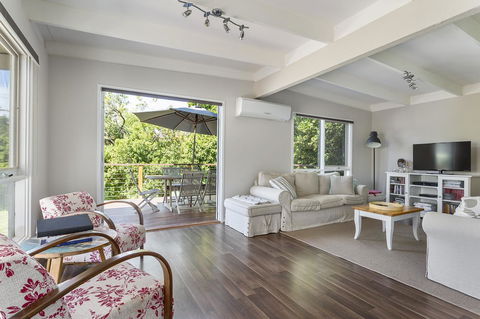 Blairgowrie Bella - Light Filled Home With Great Deck - Hervey Bay Accommodation 0