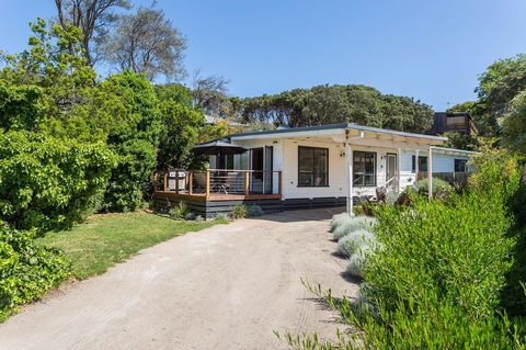Blairgowrie Bella - Light Filled Home With Great Deck - Hervey Bay Accommodation 11
