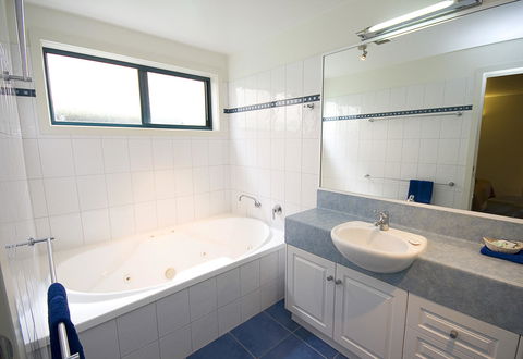 Anchorage Motel & Villas Lorne - Tourism Hervey Bay 12