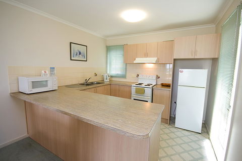 Anchorage Motel & Villas Lorne - Tourism Hervey Bay 25