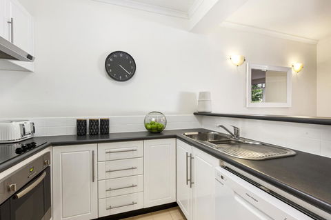 Melbourne Luxury Paradise - Tourism Hervey Bay 5