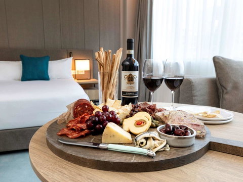 Novotel Melbourne Central - Hervey Bay Accommodation 9