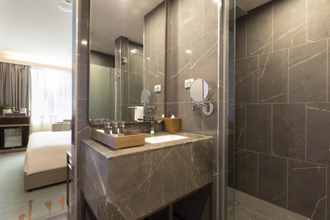 Novotel Melbourne Central - Hervey Bay Accommodation 23