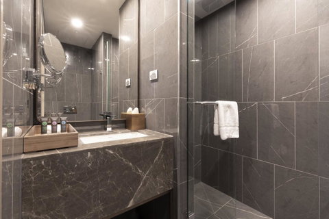 Novotel Melbourne Central - Hervey Bay Accommodation 6