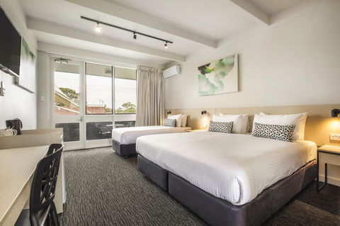 Nightcap At Seaford Hotel - Hervey Bay Accommodation 1