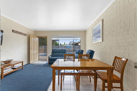 Allambi Holiday Apartments - Hervey Bay Accommodation 12
