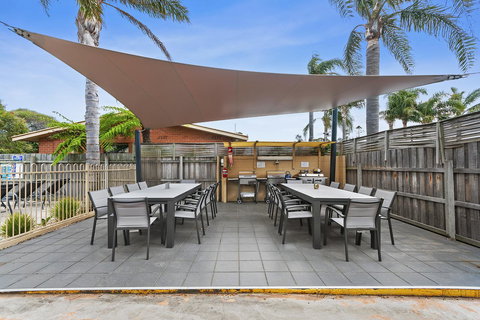 Allambi Holiday Apartments - Hervey Bay Accommodation 10