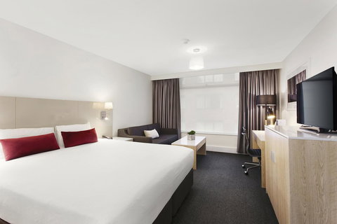Mercure Melbourne Albert Park - Hervey Bay Accommodation 10
