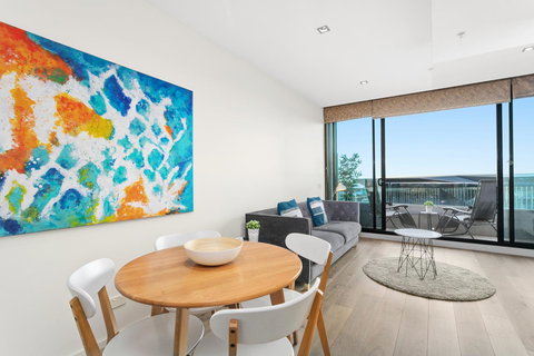 Waterfront Melbourne Apartments - Hervey Bay Accommodation 38