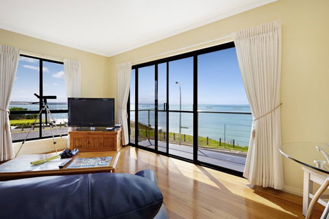 Clifftop Apartments Portland Vic - Tourism Hervey Bay 5