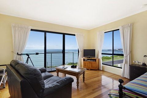 Clifftop Apartments Portland Vic - Tourism Hervey Bay 1