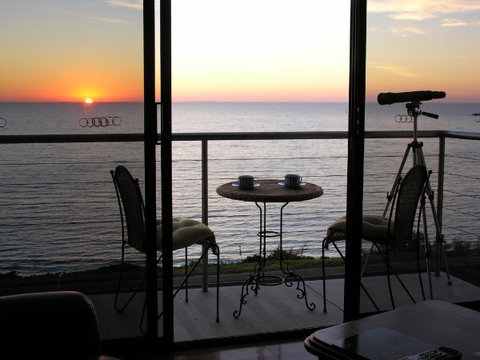 Clifftop Apartments Portland Vic - Tourism Hervey Bay 0
