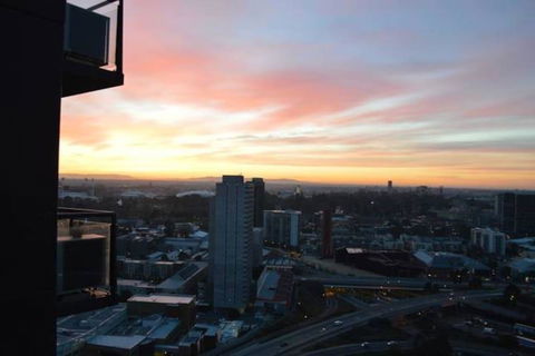 3BR Apartment At Victoria Tower Southbank - Tourism Hervey Bay 20