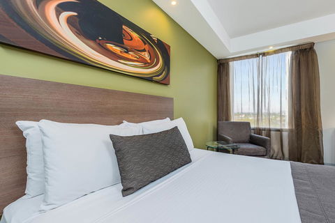 Mantra Melbourne Airport - Tourism Hervey Bay 6