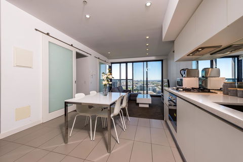Amazing Accommodations: Vogue - Hervey Bay Accommodation 40