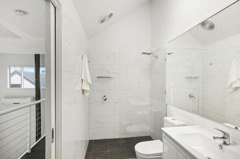 Terrace Lofts Apartments - Tourism Hervey Bay 15