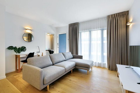 Lakes Edge Apartments - Hervey Bay Accommodation 4