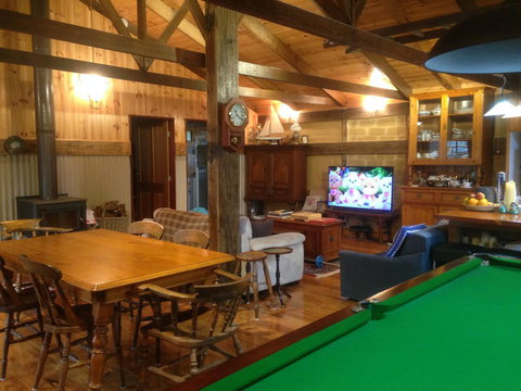 Mud Hollow Barn - Tourism Hervey Bay 7