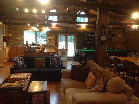 Mud Hollow Barn - Tourism Hervey Bay 10