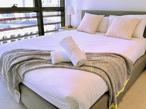 Pride Docklands Waterfront Apartment City View - Hervey Bay Accommodation 41