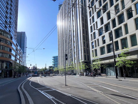 Pride Docklands Waterfront Apartment City View - Hervey Bay Accommodation 4