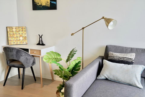 Pride Docklands Waterfront Apartment City View - Hervey Bay Accommodation 15