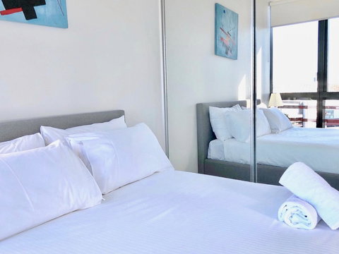 Pride Docklands Waterfront Apartment City View - Hervey Bay Accommodation 43