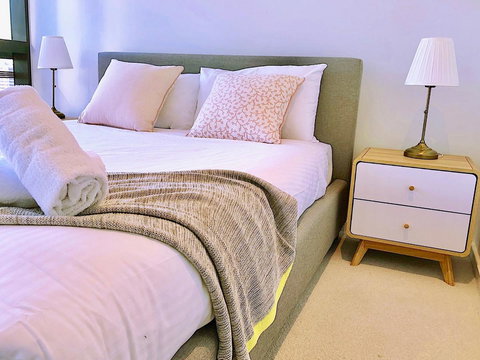 Pride Docklands Waterfront Apartment City View - Hervey Bay Accommodation 25