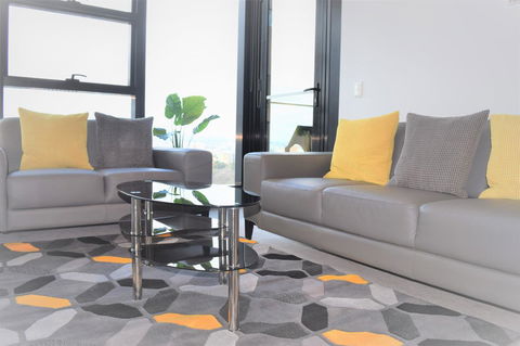 Executive Stay Little Collins Street - Tourism Hervey Bay 7