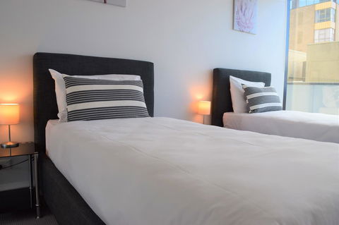 Executive Stay Little Collins Street - Tourism Hervey Bay 12