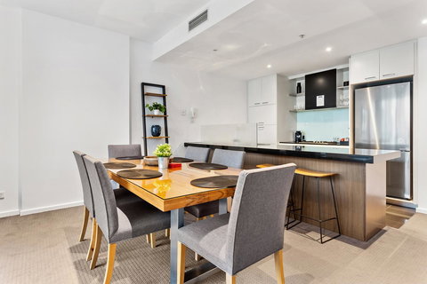 Docklands Private Collection - NEWQUAY - Hervey Bay Accommodation 10