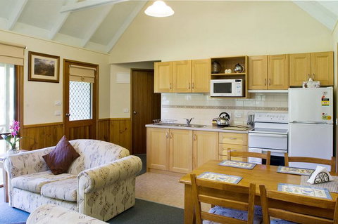 Shady Brook Cottages - Hervey Bay Accommodation 2