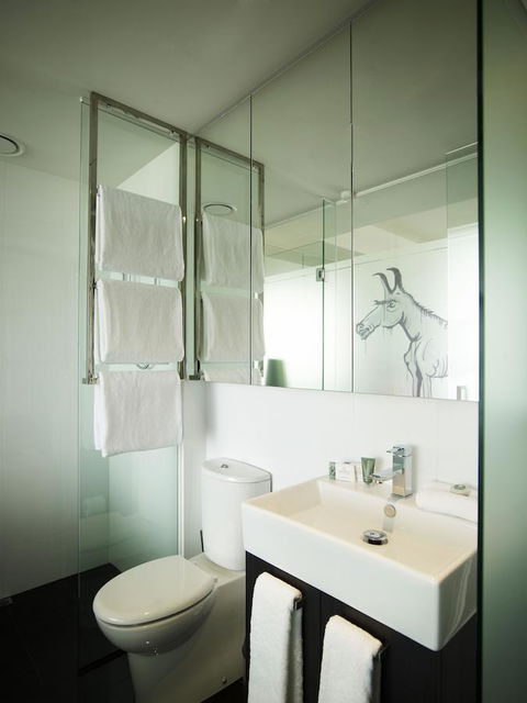 The Cullen Melbourne - Art Series - Hervey Bay Accommodation 6