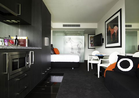The Cullen Melbourne - Art Series - Hervey Bay Accommodation 17