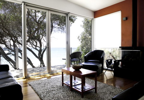 Battery Cove Beach Front Apartment - Hervey Bay Accommodation 2