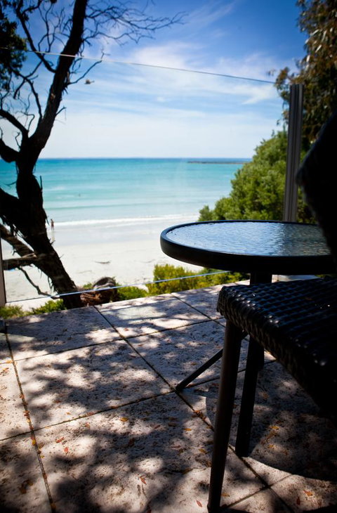 Battery Cove Beach Front Apartment - Hervey Bay Accommodation 5