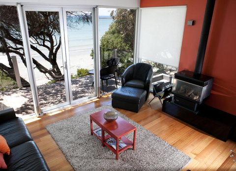 Battery Cove Beach Front Apartment - Hervey Bay Accommodation 11