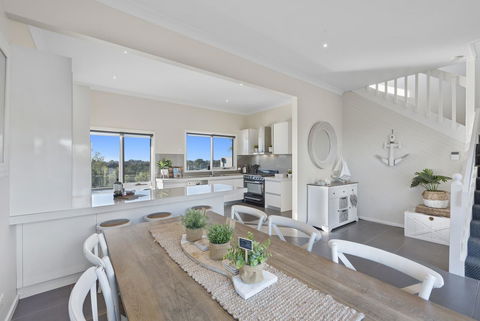 Beachside House - Tourism Hervey Bay 12