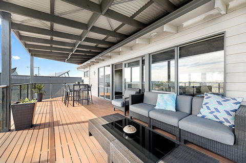 Beachside House - Tourism Hervey Bay 3
