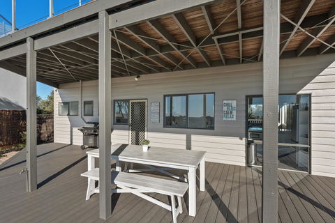 Beachside House - Tourism Hervey Bay 24