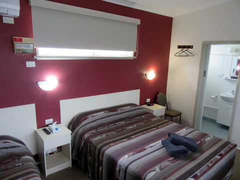 The Highlander Motel - 24HR Check In - Hervey Bay Accommodation 2