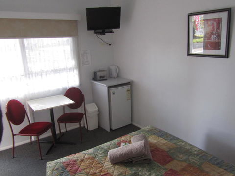 The Highlander Motel - 24HR Check In - Hervey Bay Accommodation 11
