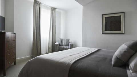 Plough Hotel - Hervey Bay Accommodation 2