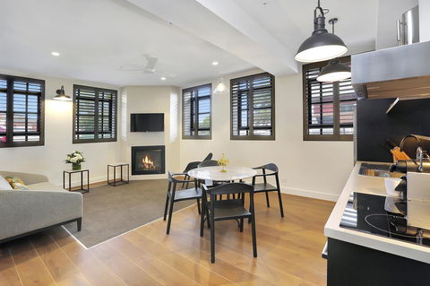 Devlin Apartments - Tourism Hervey Bay 2