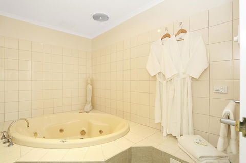 Quality Inn & Suites The Menzies - Hervey Bay Accommodation 35