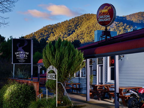 The Harrietville Snowline Hotel - Tourism Hervey Bay 0