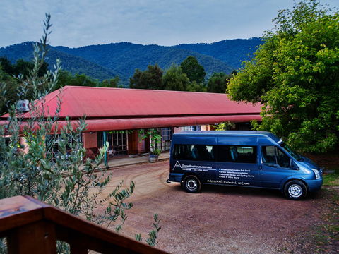 The Harrietville Snowline Hotel - Tourism Hervey Bay 1