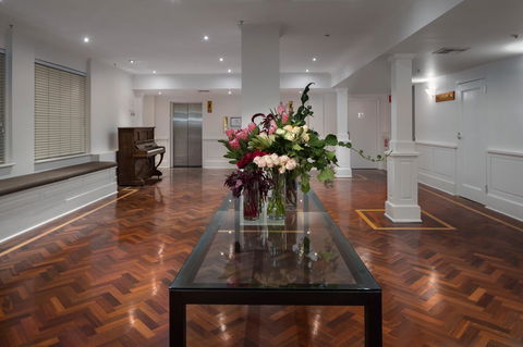 The Victoria Hotel - Tourism Hervey Bay 12